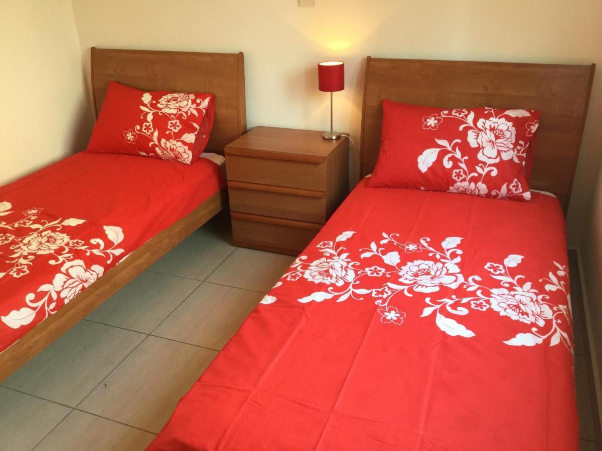 Poolside 2 Bedroom Apt, Paphos Riviera, Universal Area Kültér fotó