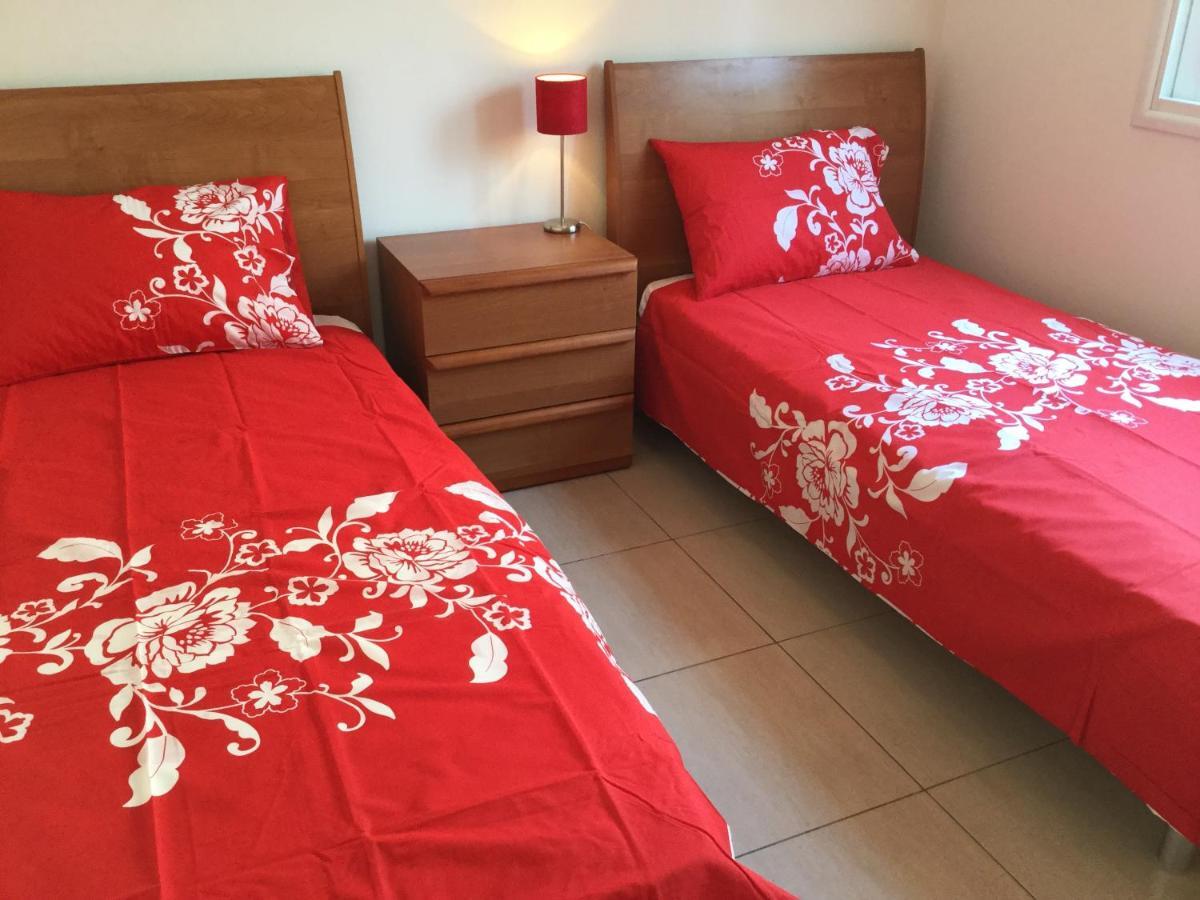 Poolside 2 Bedroom Apt, Paphos Riviera, Universal Area Kültér fotó